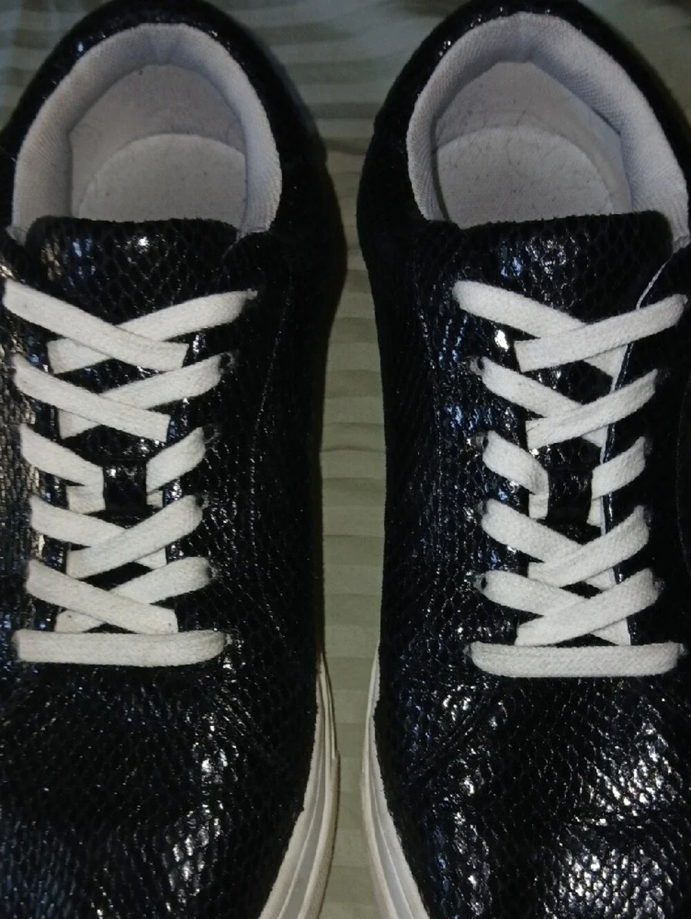 Jessica Simpson Women's Caitrona2 Black Snakeskin Platform Sneakers   Sz: 7.5